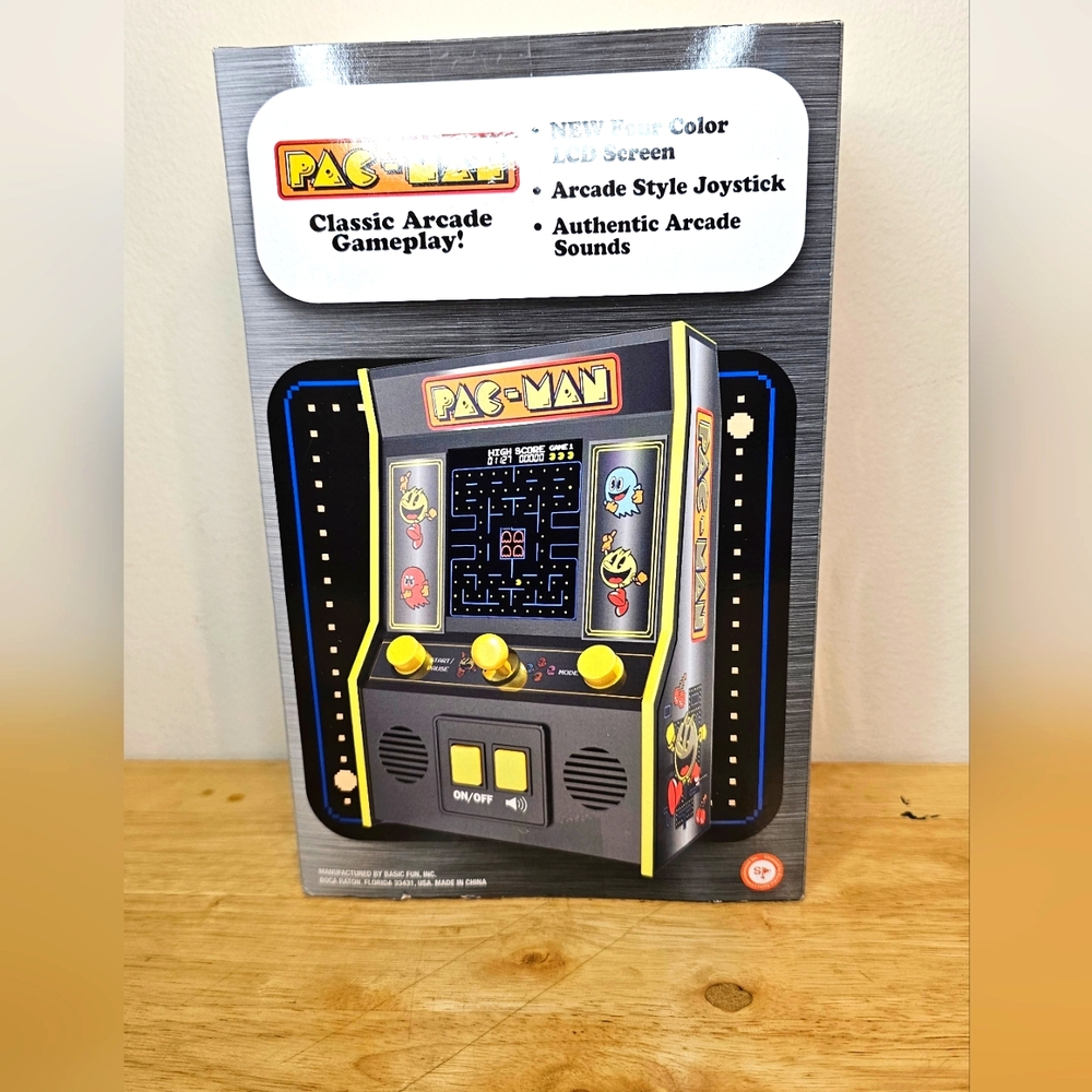 Pac Man Arcade Classics Collector's Edition Four Color LCD Screen Joystick New